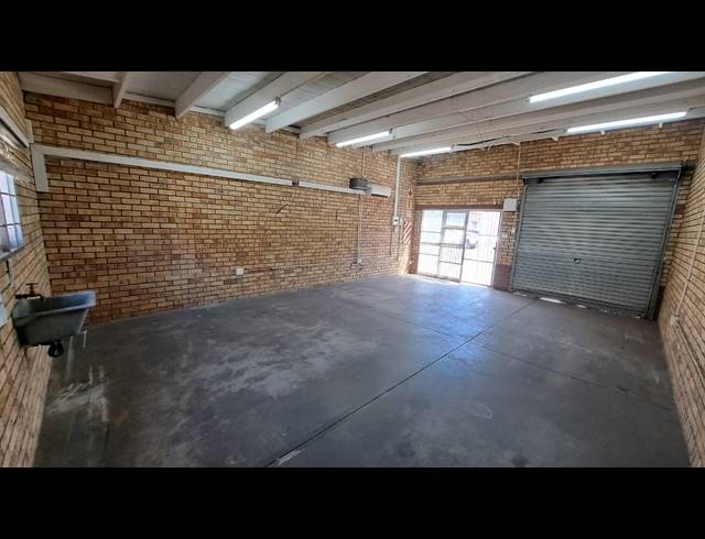 51M² WORKSHOP TO LET IN RICHARDS BAY CENTRAL
